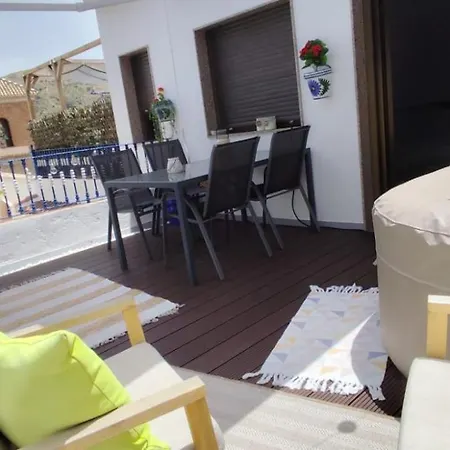 公寓 Met Prive Jacuzzi En Airco In - Casa Heli Polopos